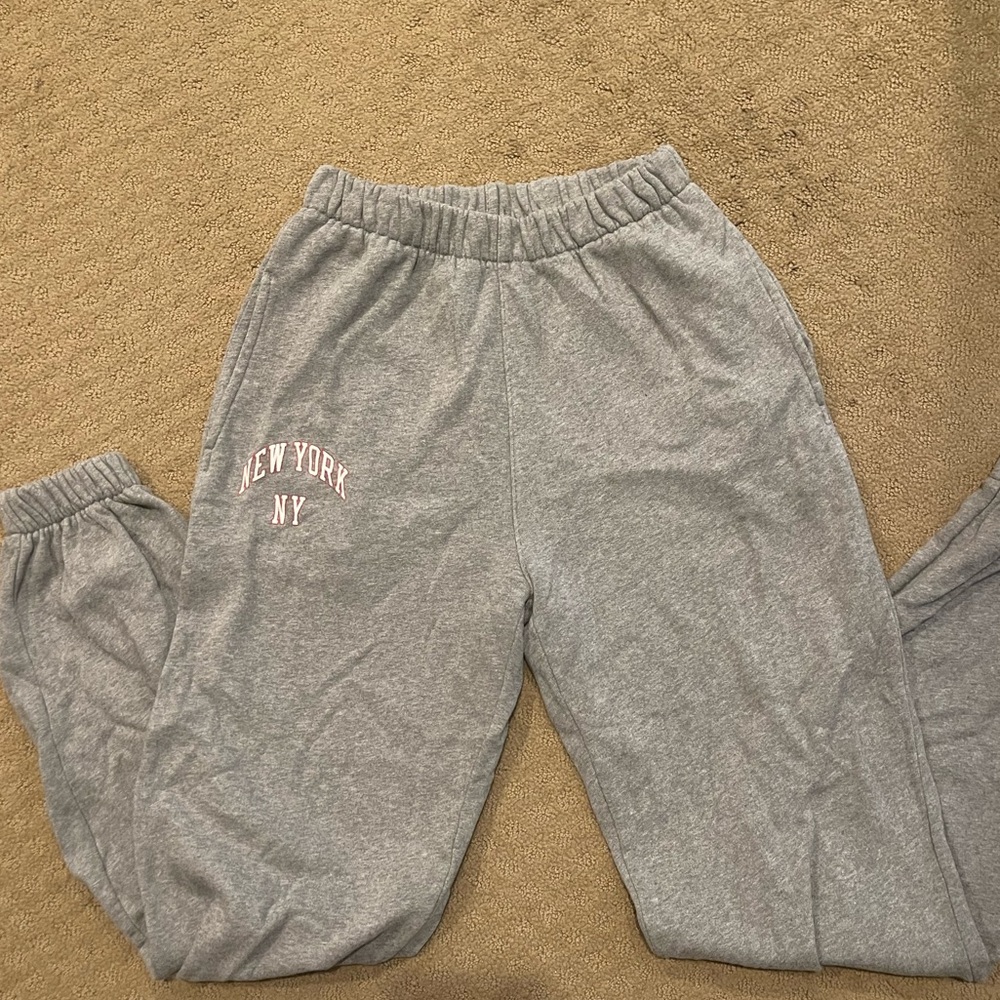 Brandy Melville Gray Sweatpants with New York logo